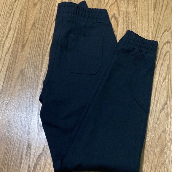 SPANX: BLACK JOGGER - Picture 2 of 3